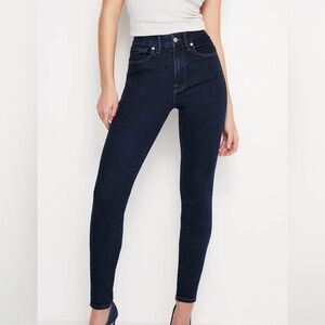 Good American  Good Legs Skinny Jeans in Dark Blue04